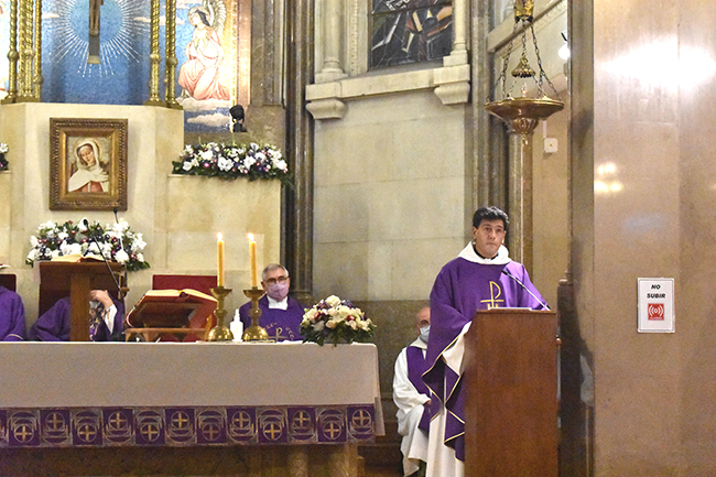 Se integran parroquias: asumió el nuevo párroco de Madre Admirable
